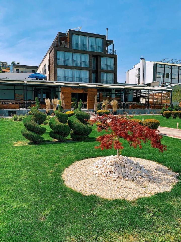 Romantique Dojran Hotel Esterno foto