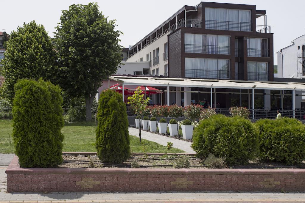 Romantique Dojran Hotel Esterno foto