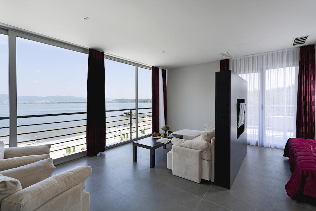 Romantique Dojran Hotel Esterno foto
