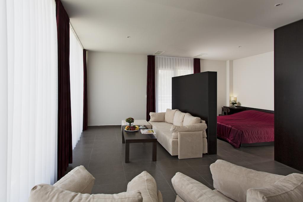 Romantique Dojran Hotel Esterno foto